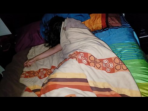 ❤️ Üvey oğul, genç üvey annesini uyurken azarlıyor. ❤❌ Porno bize %tr.epicpornvideos-com.ru ️❤